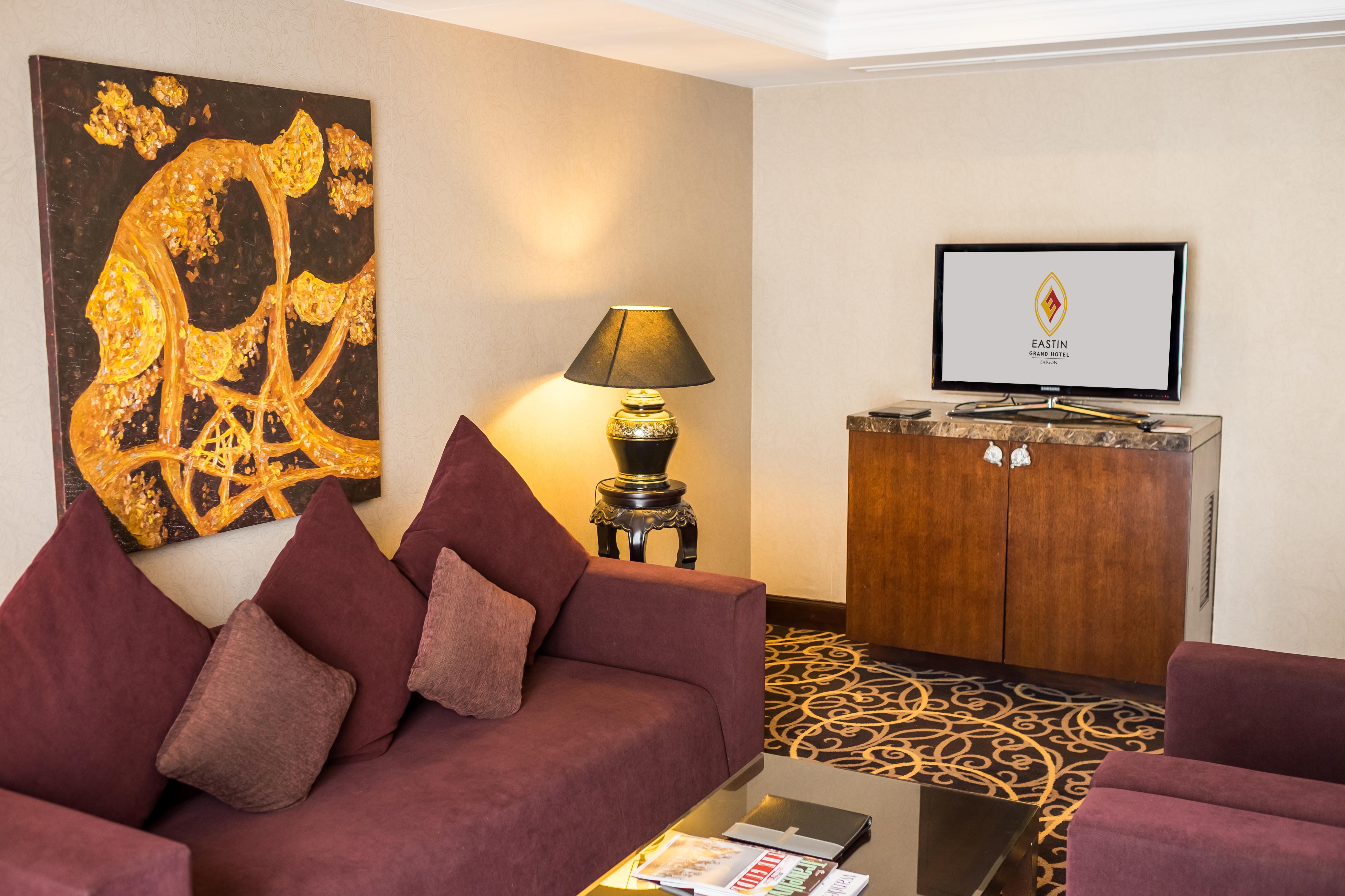 הו צ'י מין סיטי Eastin Grand Hotel Saigon מראה חיצוני תמונה A living room at the hotel