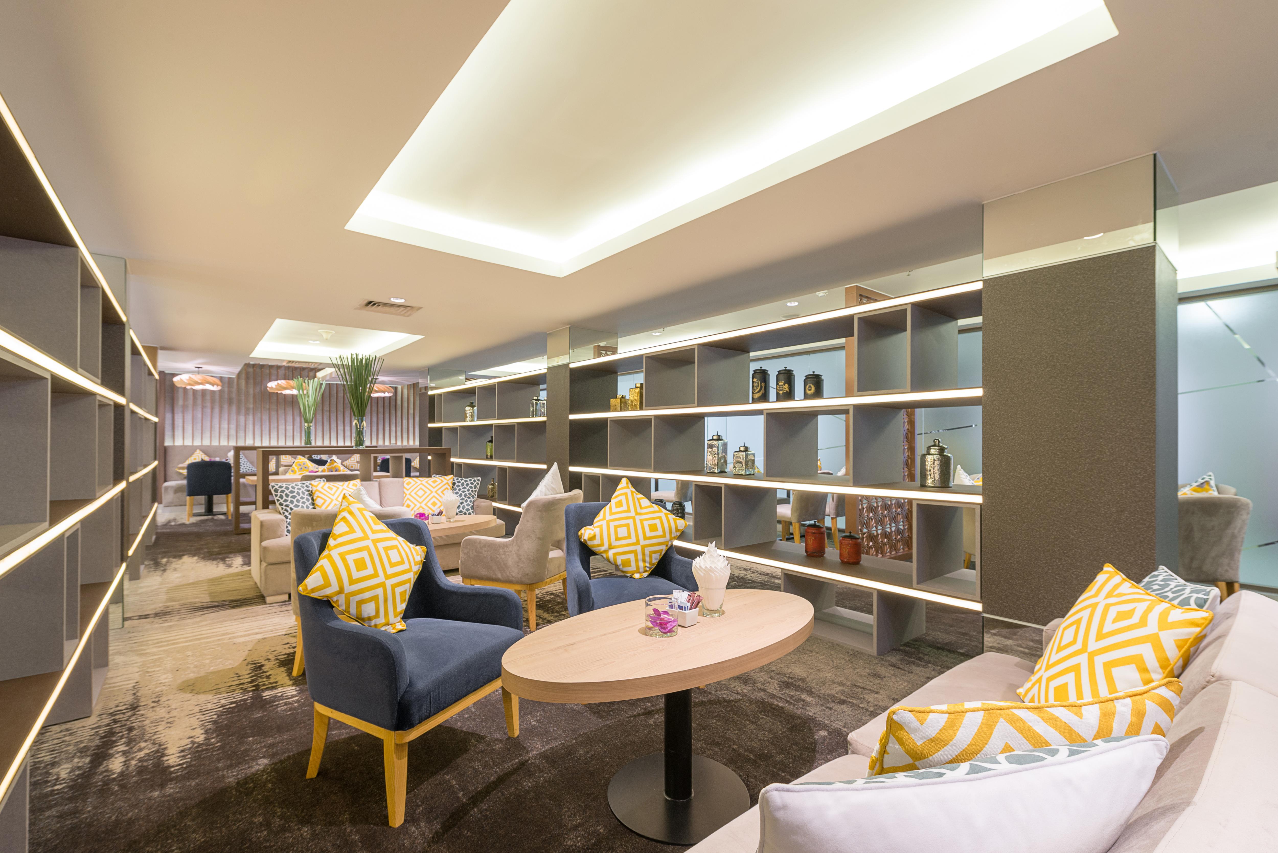 הו צ'י מין סיטי Eastin Grand Hotel Saigon מראה חיצוני תמונה The Royal Orchid Lounge at Suvarnabhumi Airport