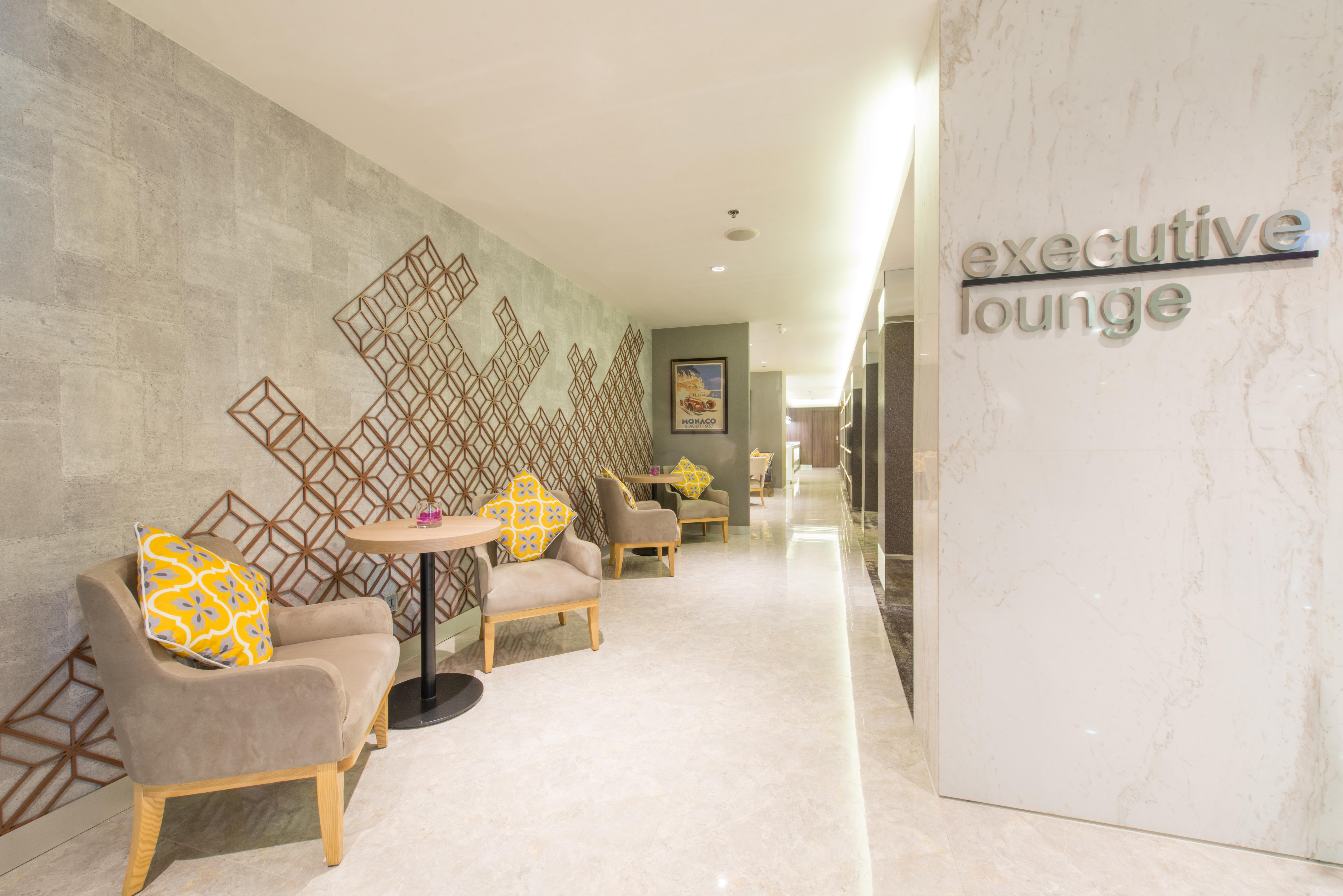 הו צ'י מין סיטי Eastin Grand Hotel Saigon מראה חיצוני תמונה Executive Lounge at KLIA